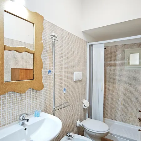 Karrass Apartamento *